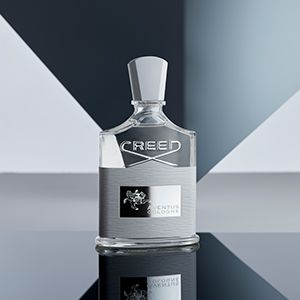 🔥 Fresh. Modern. Unforgettable. 🔥
Discover the timeless elegance of Creed Aventus Cologne Eau de Parfum 100ml – a fresh, sophisticated fragrance crafted for the modern gentleman.
✨ Crisp citrus opening
✨ Refined woody & aromatic finish
✨ Long-lasting