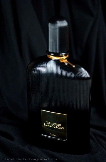 Tom Ford Black Orchid by Tom Ford, 3.4 oz Eau De Parfum Spray for Unisex – Luxurious Dark Floral & Oriental Signature Scent