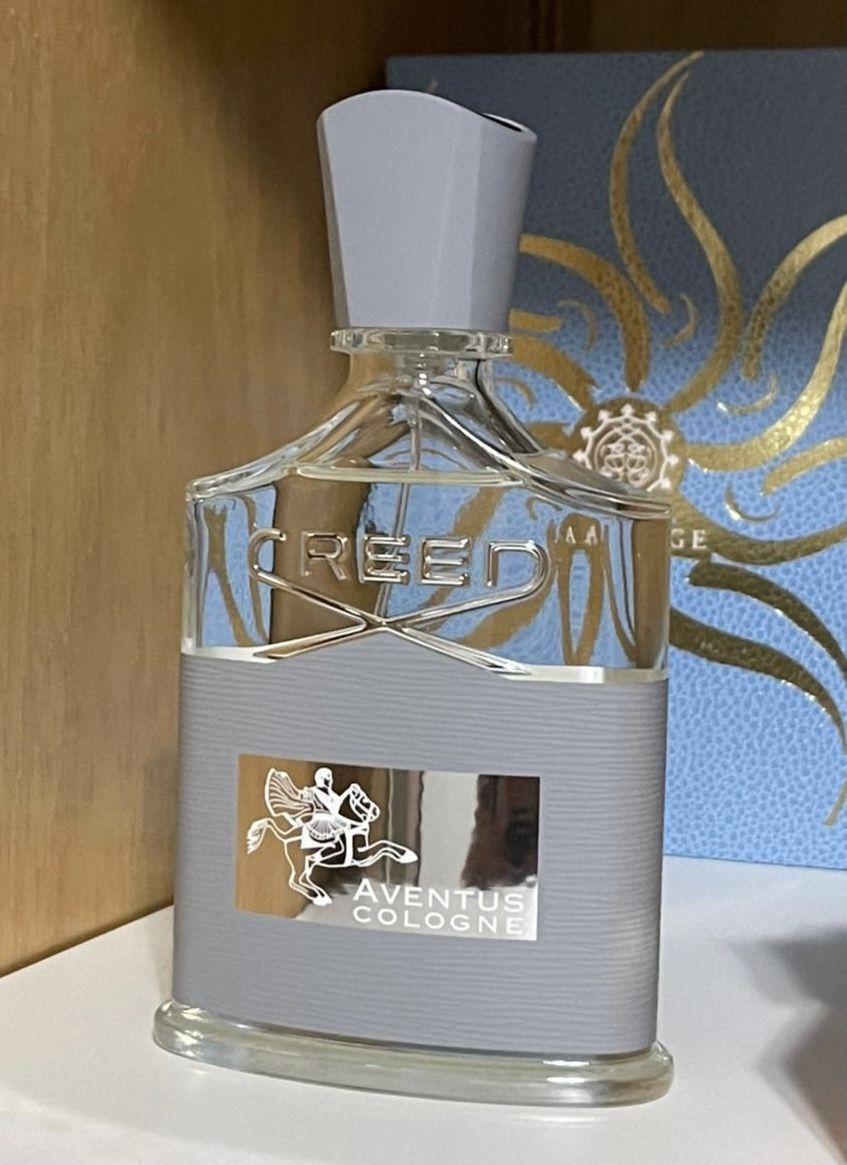 🔥 Fresh. Modern. Unforgettable. 🔥

Discover the timeless elegance of Creed Aventus Cologne Eau de Parfum 100ml – a fresh, sophisticated fragrance crafted for the modern gentleman.

✨ Crisp citrus opening
✨ Refined woody & aromatic finish
✨ Long-lasting