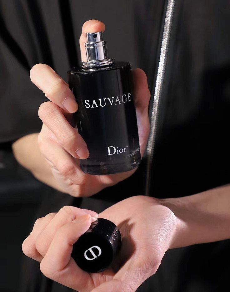 Dior Sauvage EDT – 100ml | Fresh, Crisp & Magnetic Masculine Fragrance